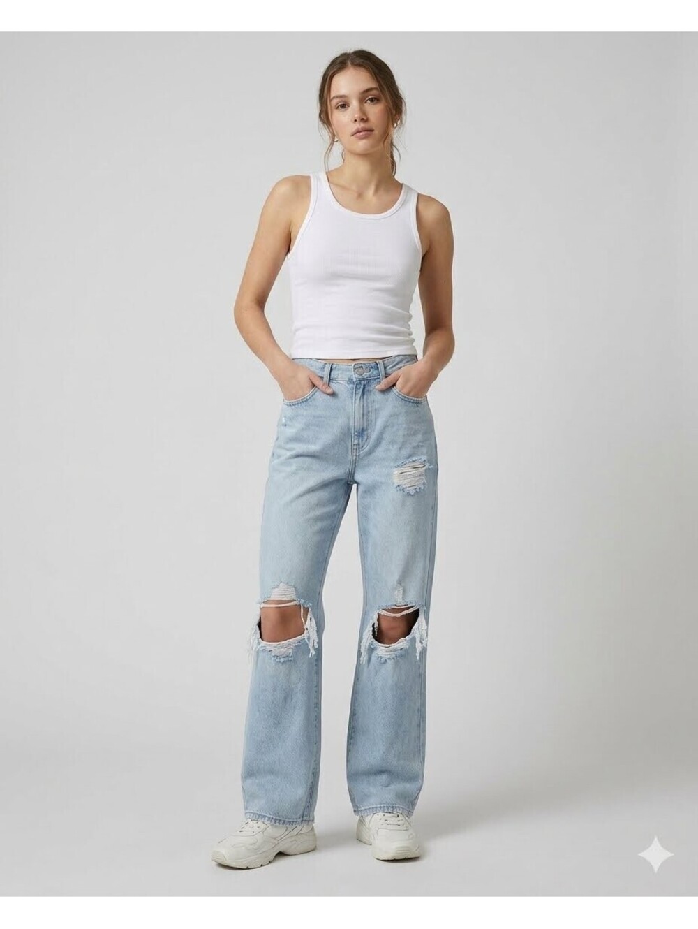 BDG Urban Outfitters 25 Womenโs Blue Baggy Jeans High Rise Light Wash Distressed